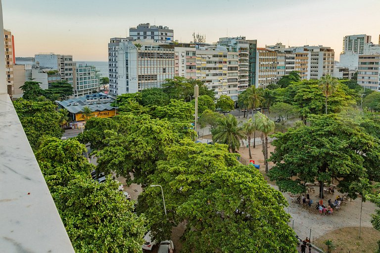 Vista panorâmica, localização perfeita a 200 metros da praia